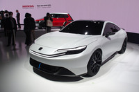 ホンダが出展した「プレリュード コンセプト」。その正体は「シビック クーペ」の後継モデルだ。