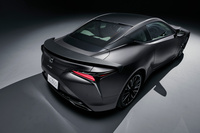 「レクサスLC」一部改良　走りを高めた特別仕様車“ピナクル”も登場の画像