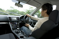 スバル・レガシィB4 3.0R Spec.B（4WD/6MT）【試乗記】の画像