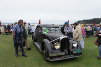 「PREWAR PRESERVATION」、つまり戦前の未再生車クラスで2位に入った「ヴォワザン・クレリエール ベルリーヌ」（1935年）。フランス・ヴォワザン社でもっとも有名なモデルといえる「C25」は、空力ボディーにに直列6気筒3リッターエンジンを搭載する。雰囲気はサイコー。