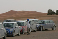 「MINI」と「砂漠」はイメージとして全然結びつかなかったのですが、驚くほどの走破性を見せてくれました。