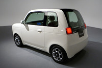 全長3m以下。ホイールベースは、2mを切る。