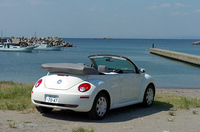 【スペック】カブリオレ:全長×全幅×全高＝4130×1735×1500mm／ホイールベース＝2515mm／車重＝1390kg／駆動方式＝FF／2.0リッター直4SOHC8バルブ（116ps/5400rpm、17.5kgm/3200rpm）／価格＝313万9500円（テスト車＝同じ）