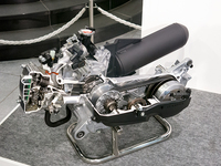  「ホンダ・タクト」に搭載される「eSPエンジン」のカットモデル。