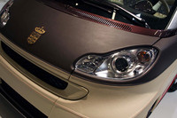 近づくと、ステッチも入った革張りであることがわかる。