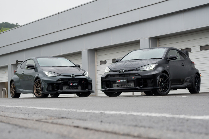 会場には、こちらの貴重な限定車である「GRヤリス セバスチャン・オジエ 9xワールドチャンピオンエディション」（写真右）の姿も。ただし同車は展示・撮影のみで、試乗車は用意されていなかった。