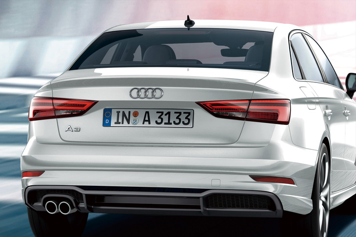 「アウディA3セダン」