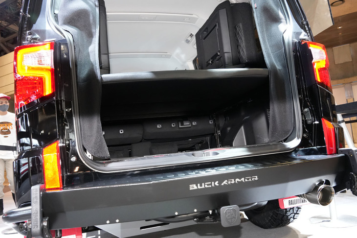 三菱デリカD：5 Tough×Tough