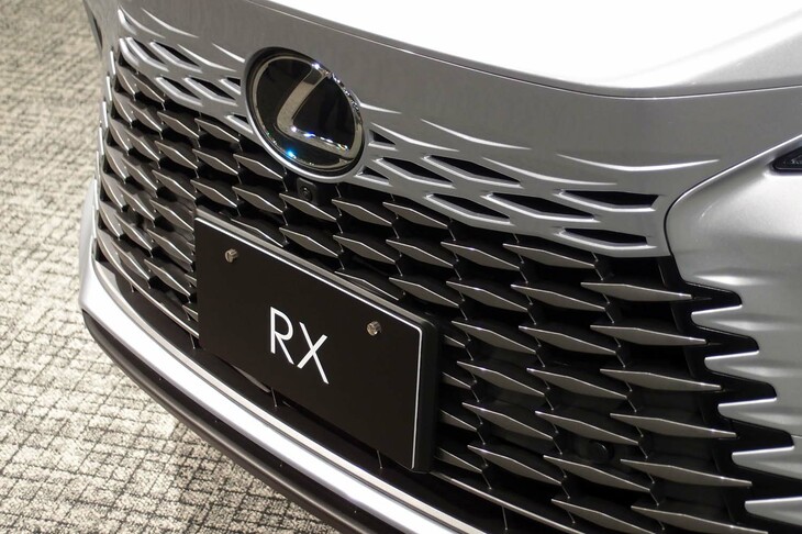 レクサスRX450h＋“バージョンL”（フロントグリル）