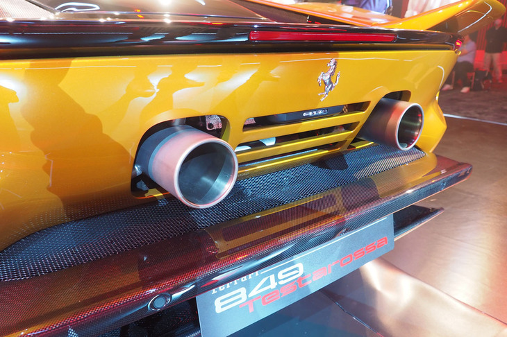 フェラーリ849テスタロッサ（エキゾーストフィニッシャー）