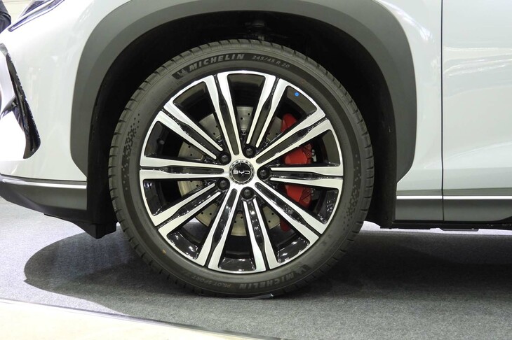 BYDシーライオン7