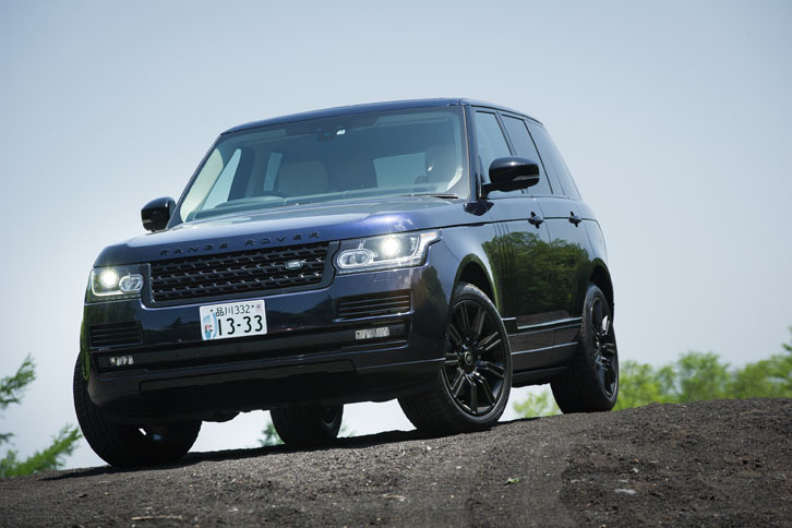 「レンジローバー」のディーゼルモデルは、2016年12月に日本への導入が発表された。試乗した「オートバイオグラフィー」と、「ヴォーグ」の2グレードに設定される。