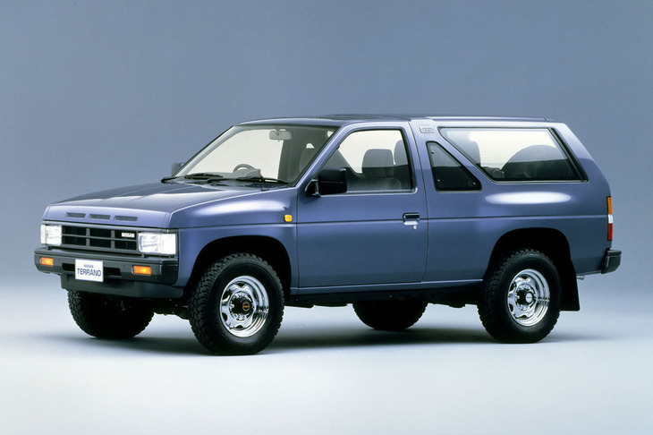 一世を風靡（ふうび）した日産の本格クロカン「テラノ」。日産いわく「RV感覚をさりげなく表現する洗練されたエクステリアデザイン」は、いま見ても個性的でかっこいい。