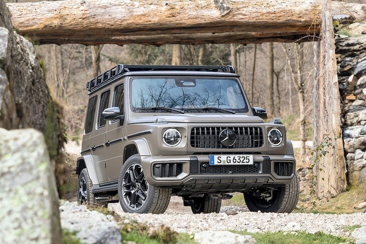「AMGオフロードパッケージPro」を注文すれば「G63」はより素朴な外観になる。