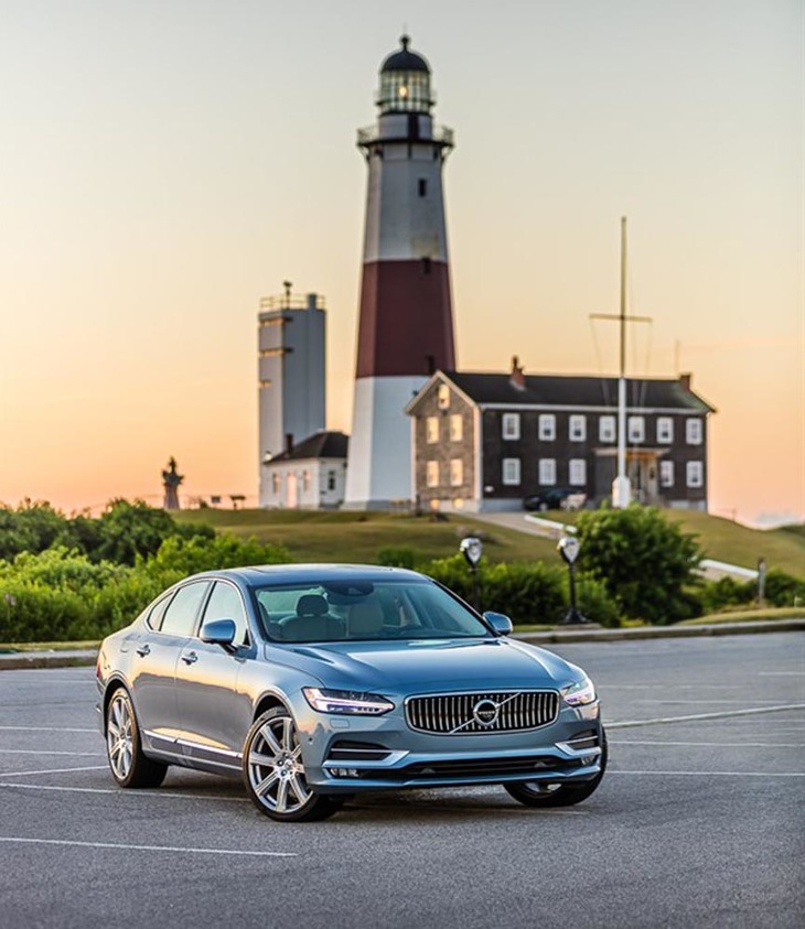 フラッグシップセダンの「S90」。こちらも地産地消の考えにのっとり、中国は黒竜江省大慶市にある工場で造られる。