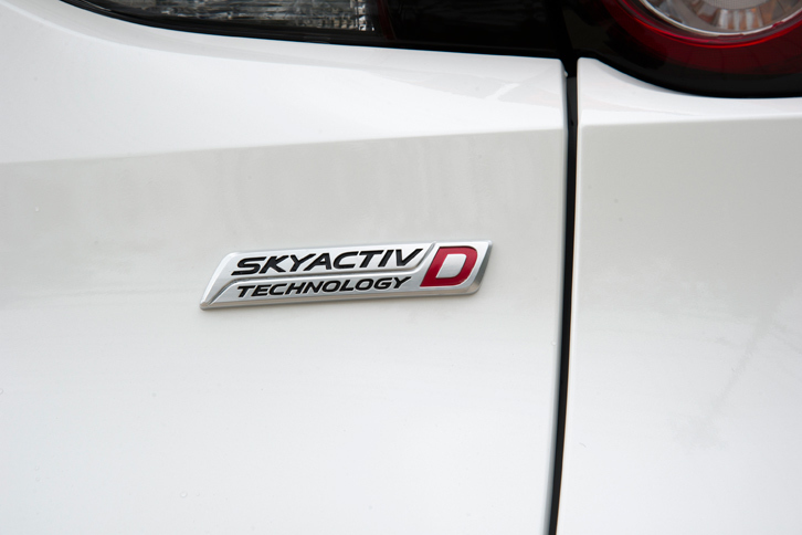 マツダCX-8 XDプロアクティブ（エンブレム）