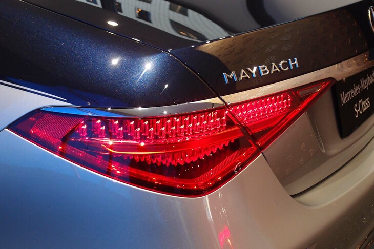 メルセデス・マイバッハS680 4MATICエディション100（リアコンビランプ）