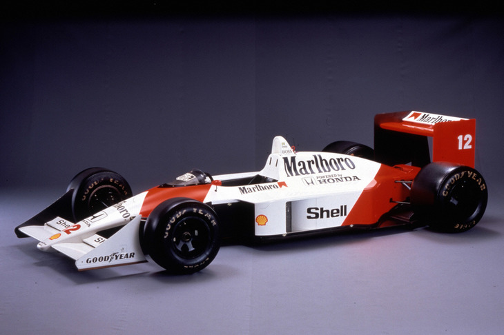 ルノー、フェラーリ、BMW、ポルシェと、さまざまなメーカーがエンジン開発でしのぎを削った“1.5リッターターボ時代”。そのトリを飾ったのがホンダで、1986年から1988年には同社のエンジンを搭載したウィリアムズとマクラーレンがコンストラクターズタイトルを制覇。特に1988年のマクラーレンは16戦中15勝と圧倒的な強さでシーズンを制した。