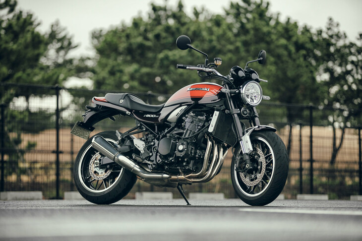 2017年12月にデビューした「カワサキZ900RS」。往年の「Zシリーズ」をほうふつさせるスタイリングとライドフィールが特徴で、発売から4年を経た今も、根強い人気を誇っている。（写真＝三浦孝明）