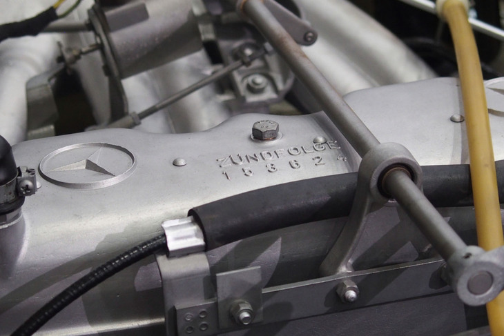 メルセデス・ベンツ280SL（1969年）／MATSUSHIMA CLASSIC CAR