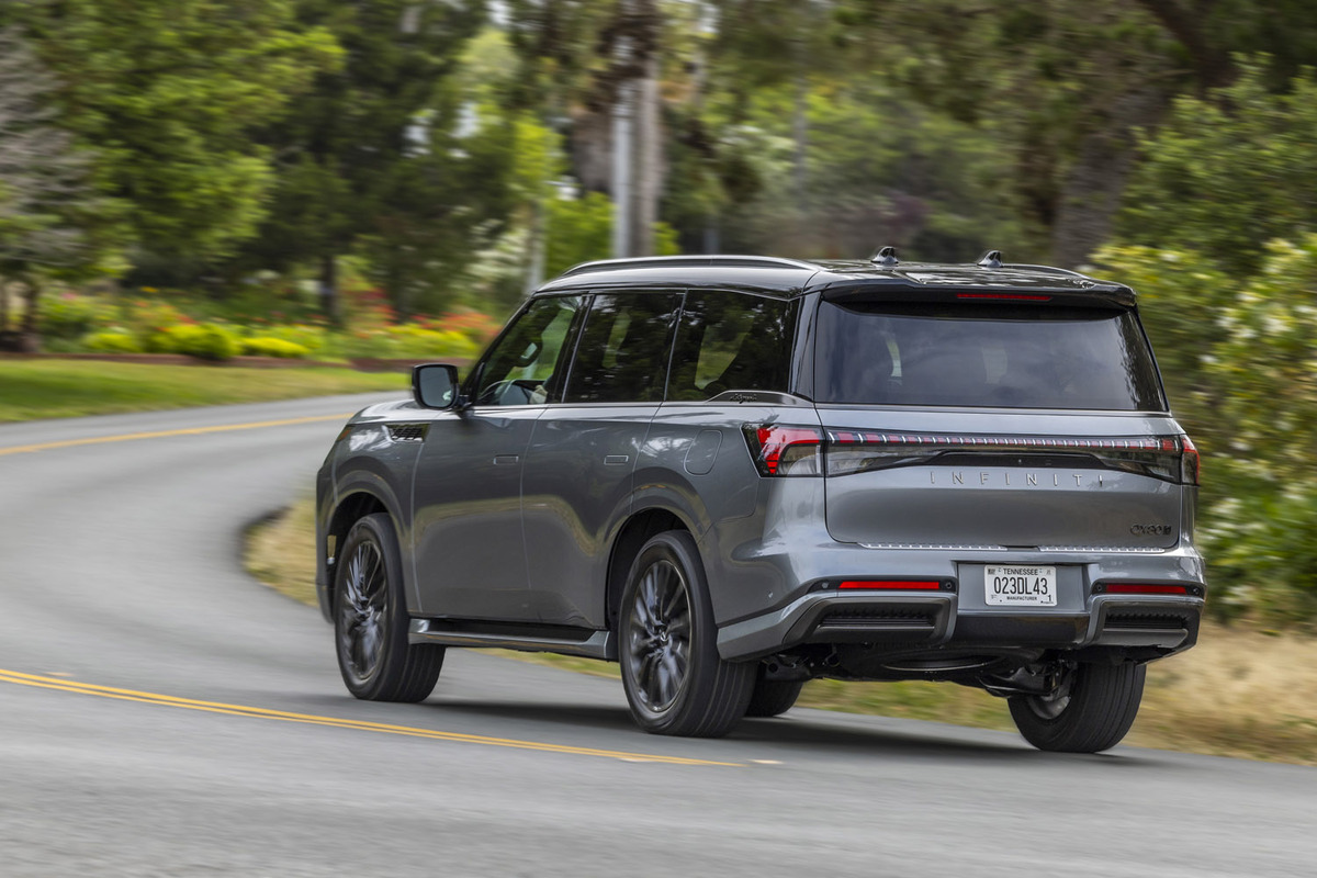 日産が2024年7月末に北米で「インフィニティQX80」の販売を開始
