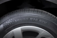 サイズは13インチから17インチまで幅広くラインナップ。ニッポンのファミリーカー向けのコアな部分はほとんどカバーしている。