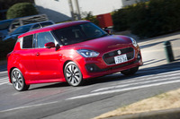 スズキ・スイフト ハイブリッドRS 