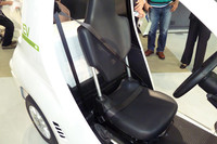 でも、シートベルトが付いているのでゲームではない。