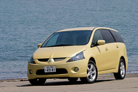 三菱グランディス スポーツ 7人乗りFF（4AT）【試乗記】の画像