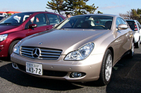 【写真上】「メルセデス・ベンツSクラス」【写真下】「メルセデス・ベンツCLSクラス」