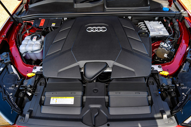 アウディが大型suv Q7 を大幅改良 パワートレインを進化させ内外装デザインも刷新 ニュース Webcg