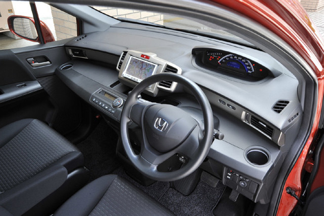 ホンダ フリードスパイク Gエアロ Gジャストセレクション 試乗速報 ホンダの動く城 Webcg