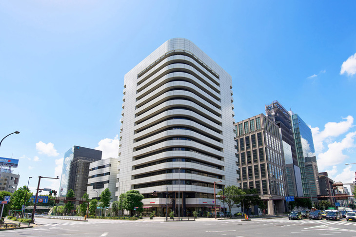 1985年に竣工（しゅんこう）した「Honda青山ビル」。2023年9月、老朽化を理由にビルの建て替えが発表された。新しい本社ビルは2030年の完成を目指し、同地に建てられる予定だった。