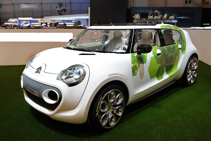 2007年のフランクフルトモーターショーでお披露目された「C-カクタス」。「C4」のプラットフォームをベースに開発されたコンセプトカーだった。（写真は2009年のジュネーブショーのもの）