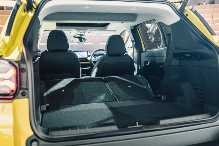 ジープ・アベンジャー ローンチエディション（荷室）