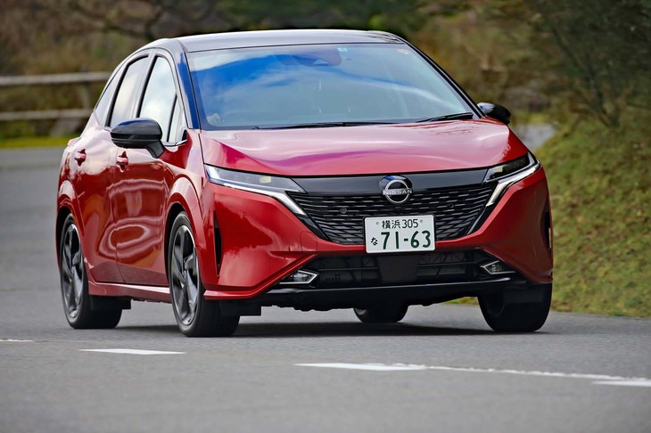 4WDモデルのWLTCモード燃費は22.7km/リッター。300km余りを走行した今回の満タン法燃費は14.8km/リッターだった。