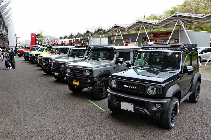 ホイールを中心にSUVアイテムを展開するブランド「デルタフォース」のファンミーティング「DELTAFORCEファンミーティングVOL.2」には、デルタフォースのホイール装着車両が参加した。「スズキ・ジムニー」だけを見ても、これだけの個性！ SUV人気とともに、オーナーの強いこだわりを感じさせた。