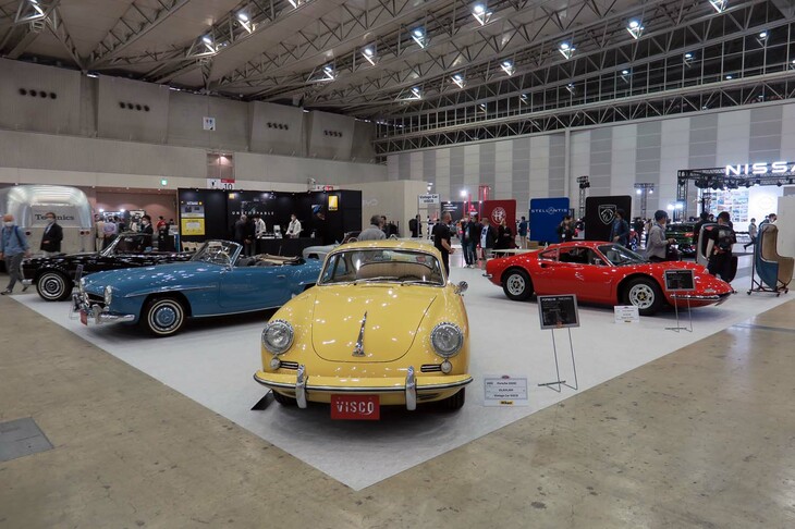 Vintage Car VISCOの展示ブースの様子。