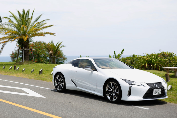 「レクサスLC500」