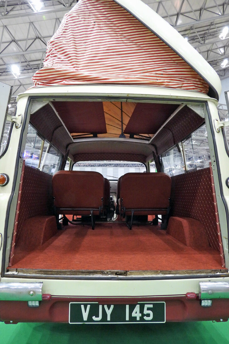 ベッドフォードCAドーモビル（1961年）／Classic Camper Japan by RANGERS