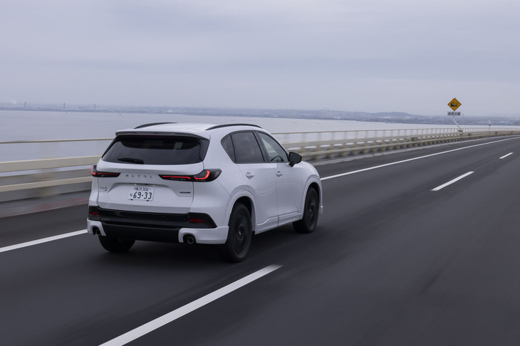 従来モデルのネガを丁寧に解消してきた新型「CX-5」だが、全体のまとまり感にはあと一歩の感がある。今後の商品改良に期待したい。