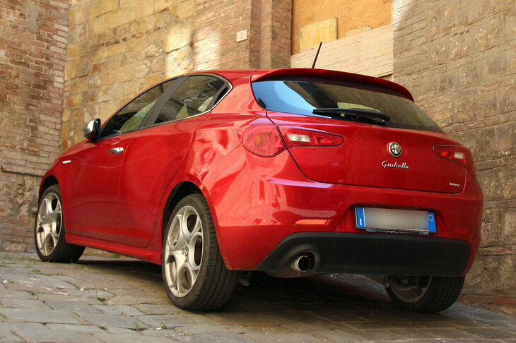 「アルファ・ロメオ・ジュリエッタ」。2018年シエナで撮影。