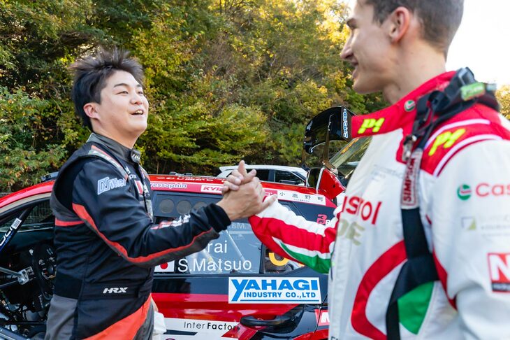 ERC1ジュニア時代にしのぎを削った新井大輝（写真左）とクリス・イングラム（同右）。日本とイギリスのチャンピオンとして久々の再会。