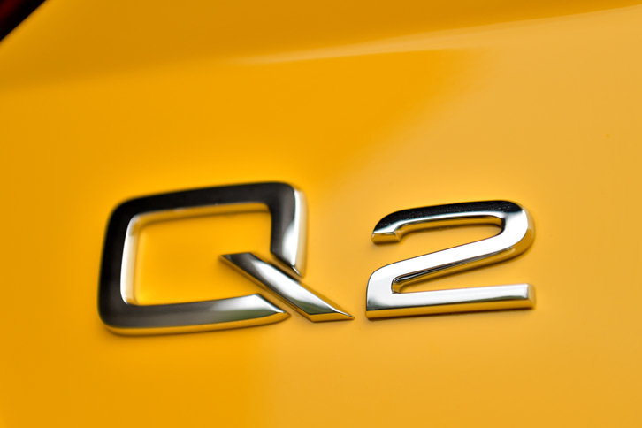 アウディQ2 1.0 TFSIスポーツ