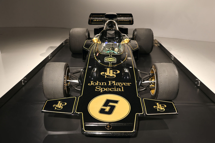 1972年「ロータス72D」。6シーズンにわたって用いられた長寿マシンで、ヨッヘン・リント（1970年）とエマーソン・フィッティパルディ（1972年）の2人をチャンピオンに導いた。