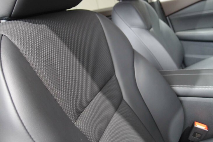 日産エクストレイルX e-4ORCE エクストリーマーX（フロントシート／防水シート）