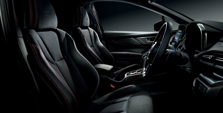 「STI Sport EX／STI Sport R EXブラックインテリアセレクション」のシート。