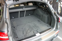 「E63 4MATIC＋ステーションワゴン」のラゲッジルーム。容量は640～1820リッター。
