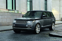 2012年には4代目に進化した。SUVとして初となる全アルミニウムの車体構造を採用し、先代モデル比で420kgの軽量化を行った。また、4代目の後半から電動化が始まった。