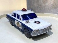 2台とも塗色やステッカーで米国のパトロールカーのムードを演出している。